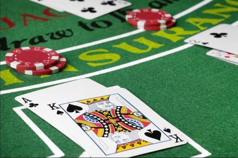 Dasbor multi-olahraga dengan pasar football, badminton, dan MotoGP